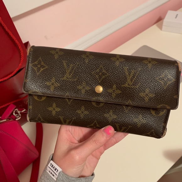 used lv wallet